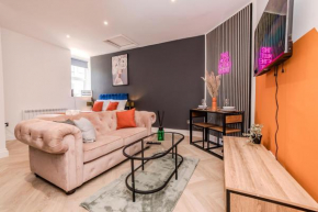 Super Central Studio Next to Shopping center & Brighton Beach